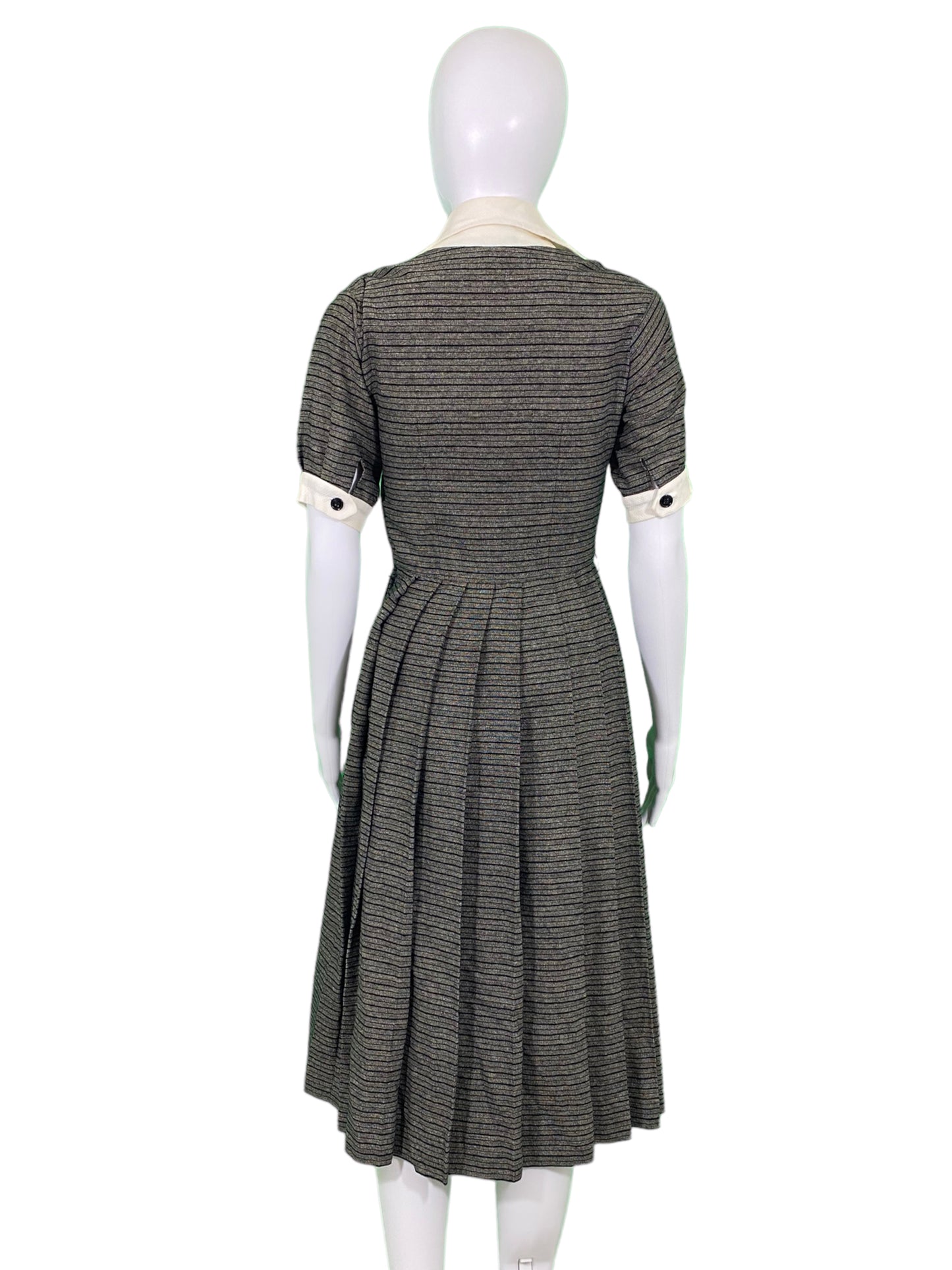 Carolyn Schnurer, Lorette by Milliken Collared Dress